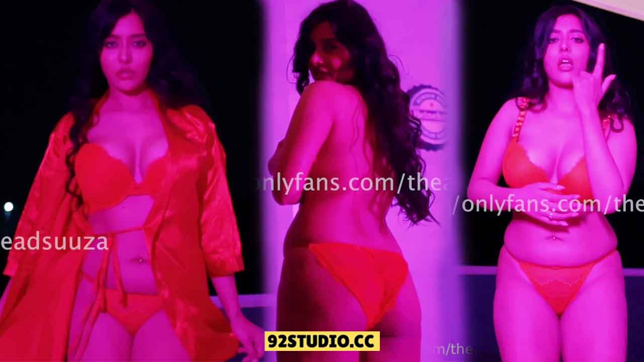 Thea DSuuza Sexy Dancing Bikini Video